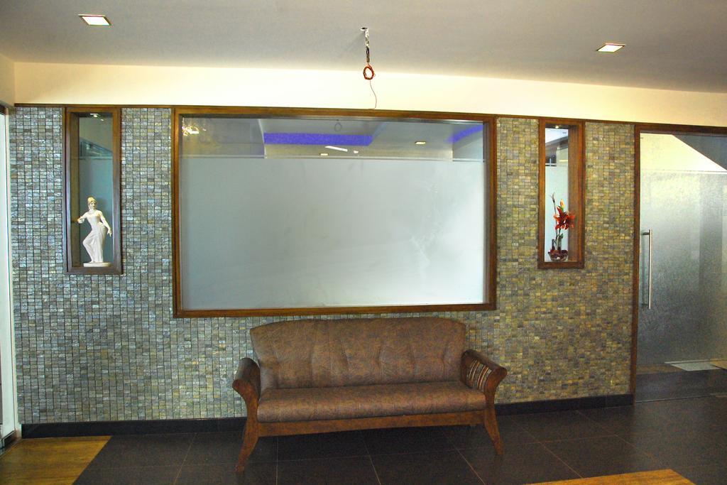 Hotel Blue Waters à Kundapur Extérieur photo